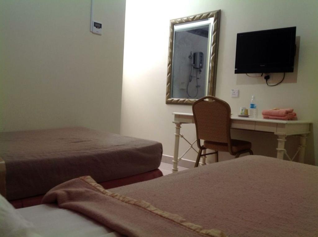 Hotel Morning Glory Kudat Chambre photo